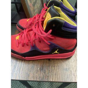 Nike Girl's Jordan Flight TR '97 (GS) US Sz. 7Y (Red/Black/Purple) 599939 626